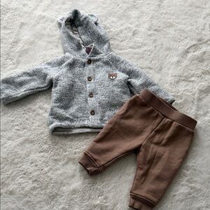 Max Studio Gray Hooded Knit Jacket with Brown Jogger Pants